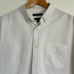 100% cotton slim fit Banana Republic white dress shirt.